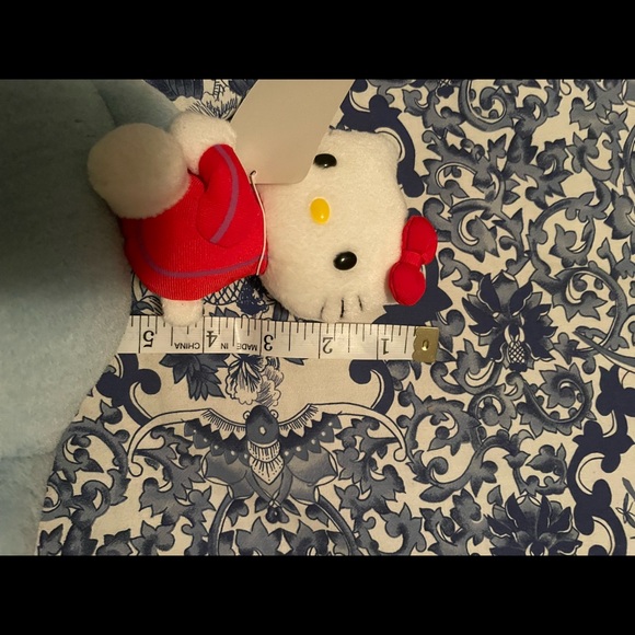 HELLO KITTY Plush - Picture 6 of 6